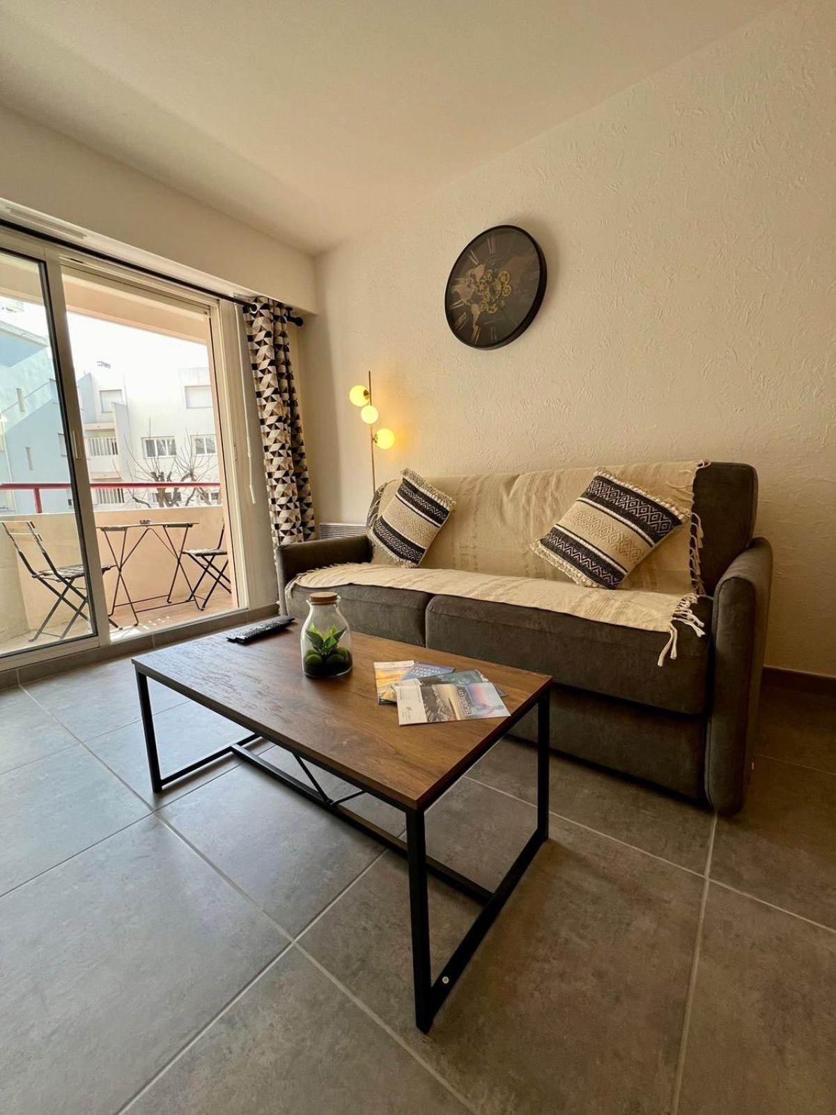 Studio Climatise, Cosy Et Calme Au Centre Ville Antibes Eksteriør billede